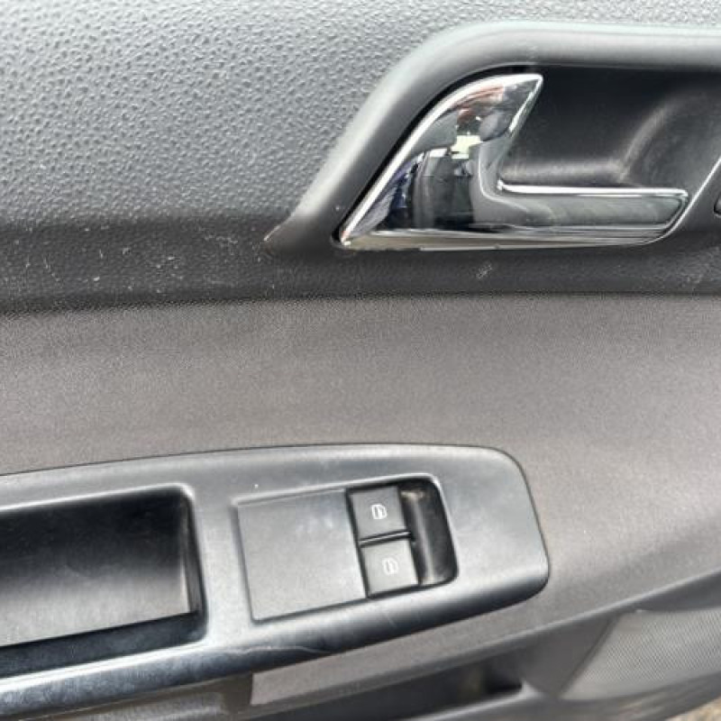 Serrure avant droit VOLKSWAGEN POLO 4 Photo n°10