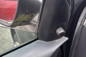 Serrure avant droit VOLKSWAGEN POLO 4