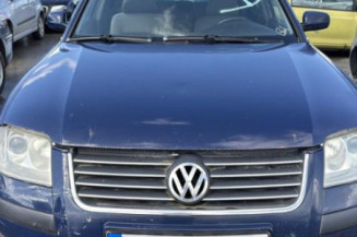 Serrure avant gauche VOLKSWAGEN PASSAT 4