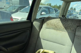 Serrure avant gauche VOLKSWAGEN PASSAT 4