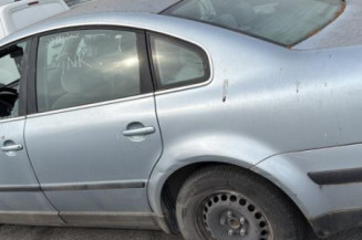 Serrure avant droit VOLKSWAGEN PASSAT 4