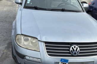 Serrure avant droit VOLKSWAGEN PASSAT 4