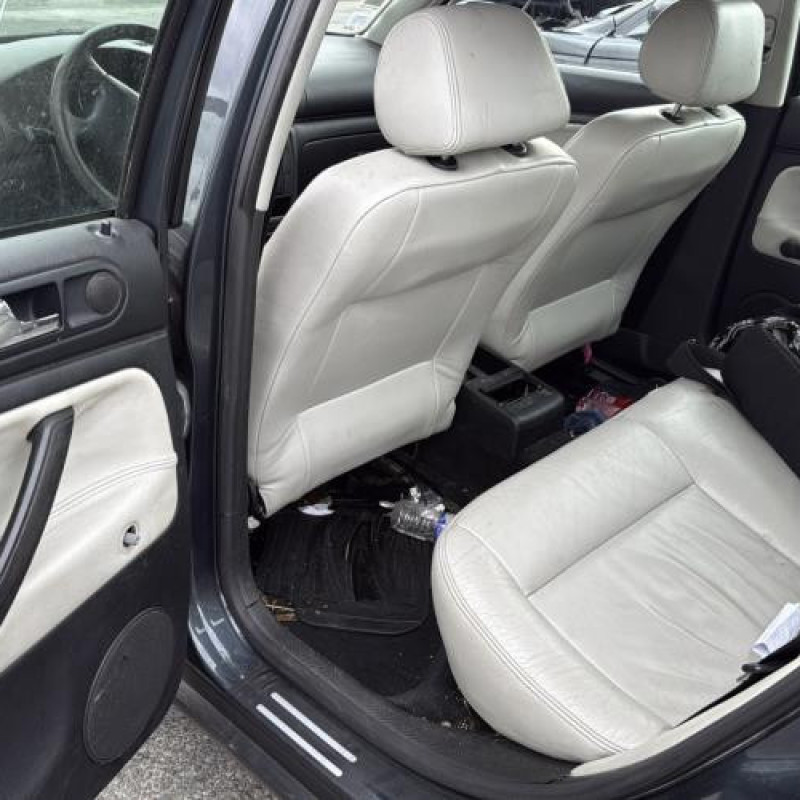 Feu arriere principal droit (feux) VOLKSWAGEN PASSAT 4 Photo n°12