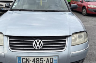 Serrure avant gauche VOLKSWAGEN PASSAT 4