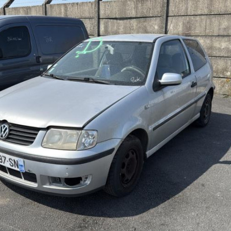 Renfort pare choc avant (traverse) VOLKSWAGEN POLO 3 Photo n°1