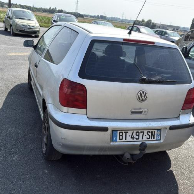Renfort pare choc avant (traverse) VOLKSWAGEN POLO 3 Photo n°5