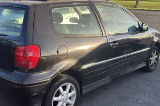 Pivot de moyeu avant gauche VOLKSWAGEN POLO 3