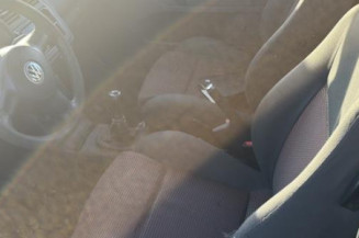 Pivot de moyeu avant gauche VOLKSWAGEN POLO 3