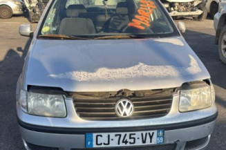 Feu arriere stop central VOLKSWAGEN POLO 3 Photo n°1