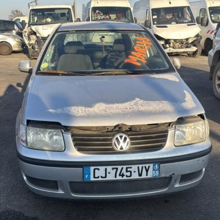 Leve vitre electrique avant droit VOLKSWAGEN POLO 3 Photo n°1