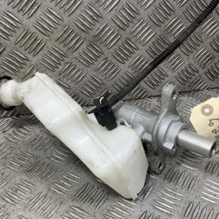 Maitre cylindre (freinage) CITROEN C3 2 Photo n°1