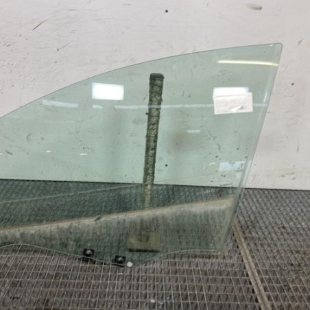 Vitre avant gauche RENAULT CLIO 4 Photo n°1