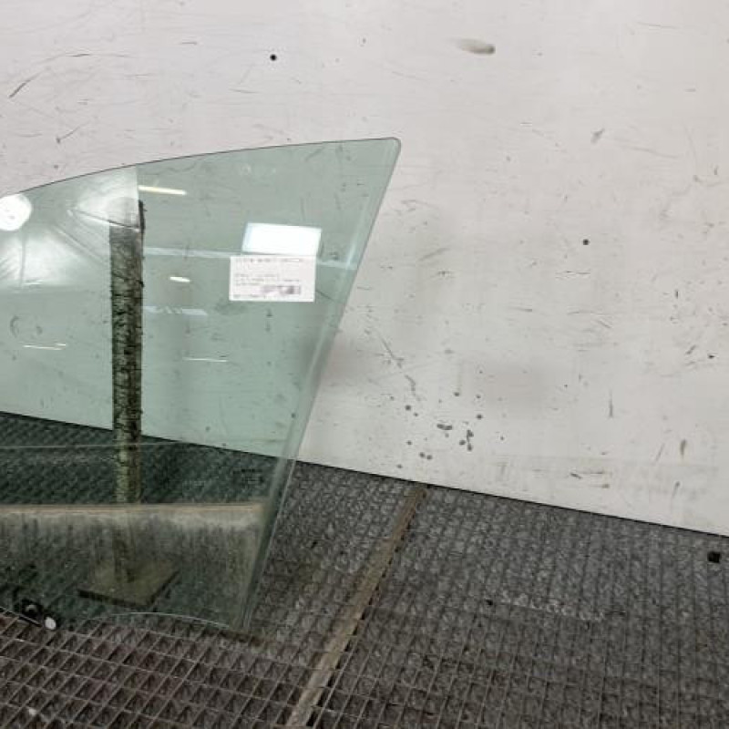 Vitre avant gauche RENAULT CLIO 4 Photo n°3