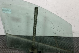 Vitre avant gauche RENAULT CLIO 4