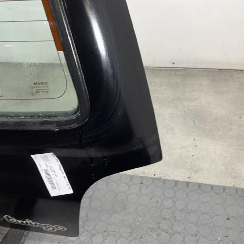 Malle/Hayon arriere RENAULT TWINGO 1 Photo n°4