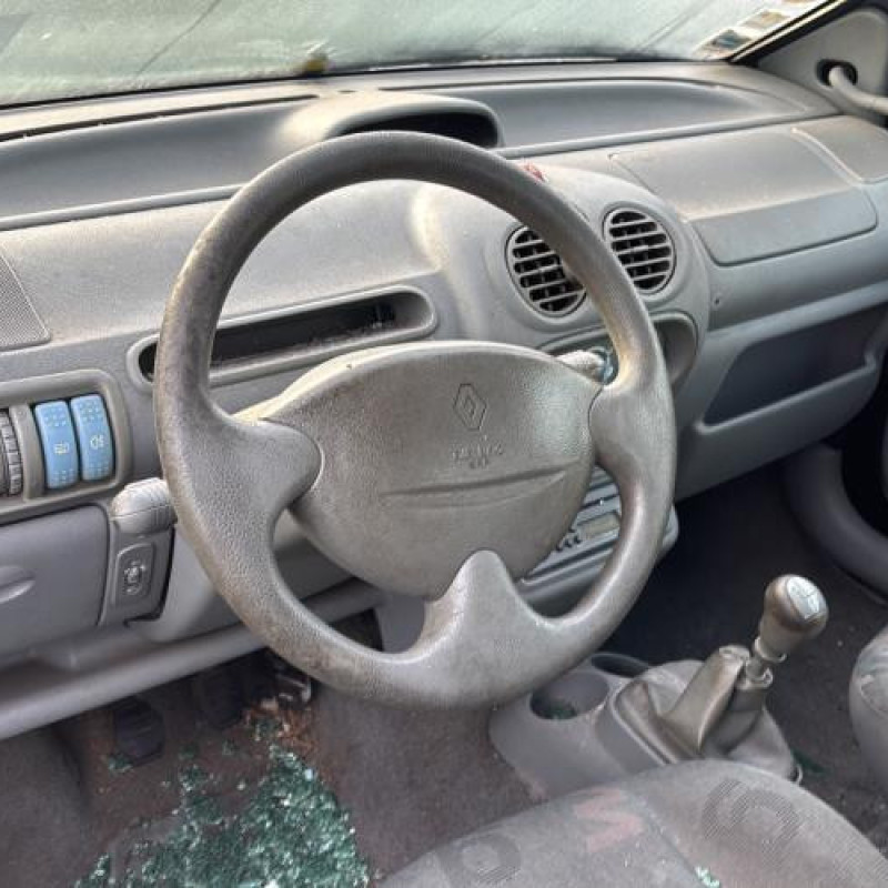 Porte avant gauche RENAULT TWINGO 1 Photo n°17