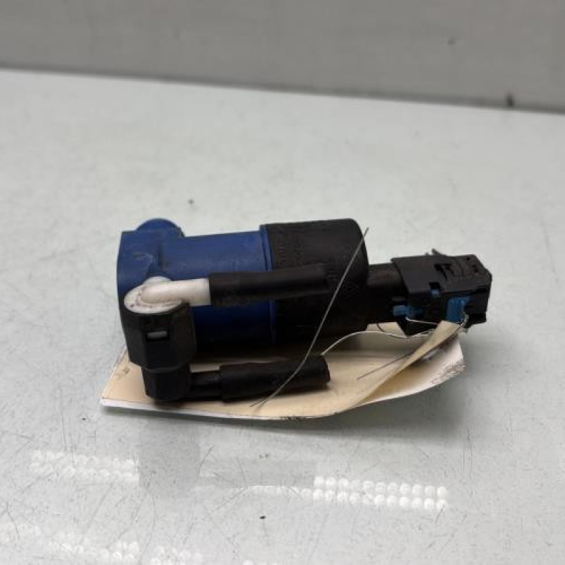 Pompe lave glace avant RENAULT TWINGO 3 Photo n°2