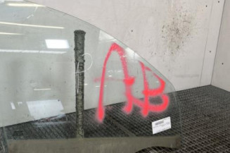 Vitre avant droit DACIA SANDERO 1