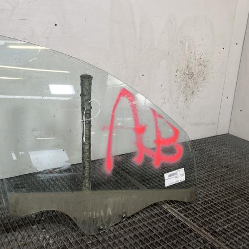 Vitre avant droit DACIA SANDERO 1 Photo n°3