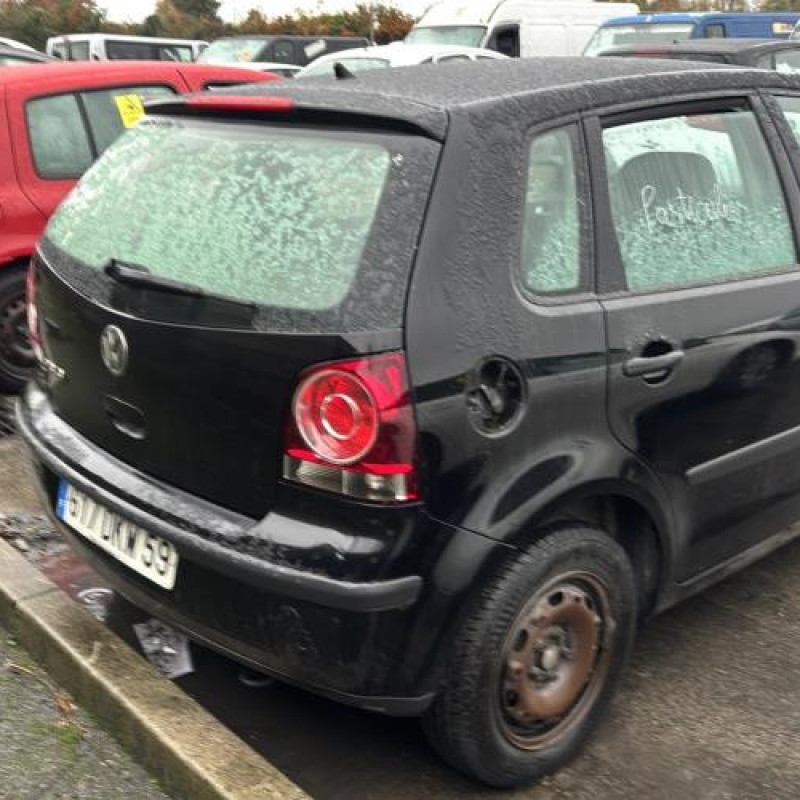 Feu arriere principal gauche (feux) VOLKSWAGEN POLO 4 Photo n°3