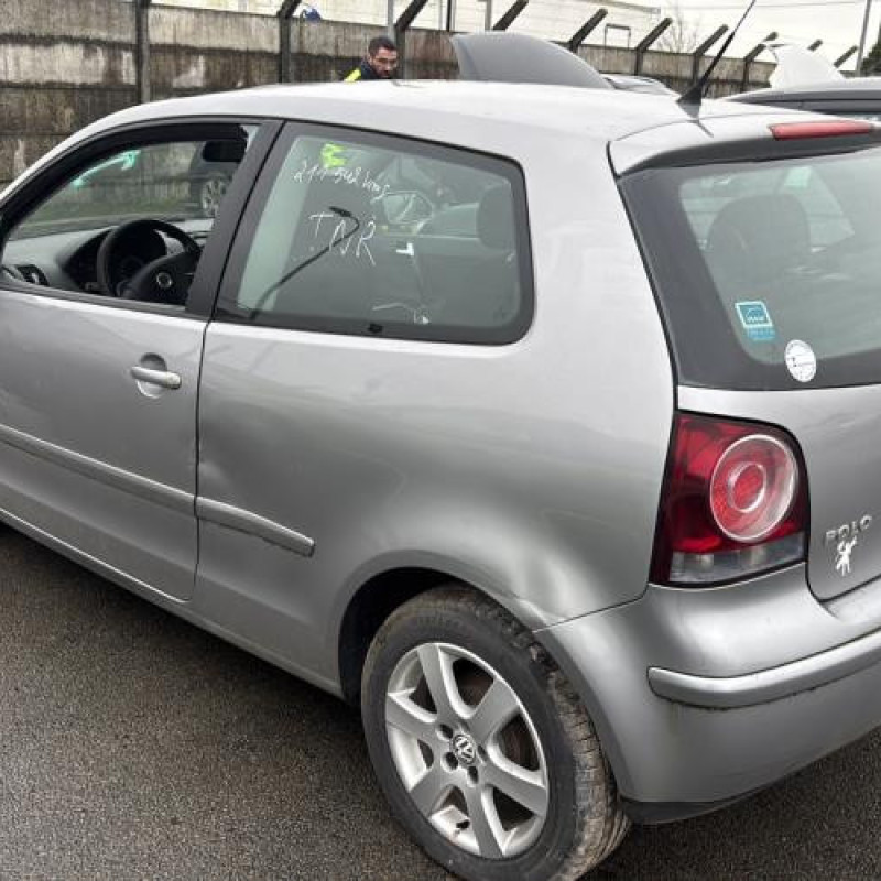 Feu arriere principal droit (feux) VOLKSWAGEN POLO 4 Photo n°4