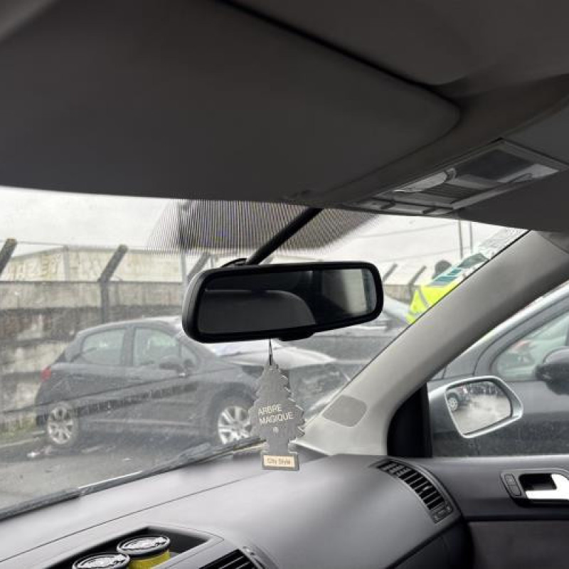 Feu arriere principal gauche (feux) VOLKSWAGEN POLO 4 Photo n°17