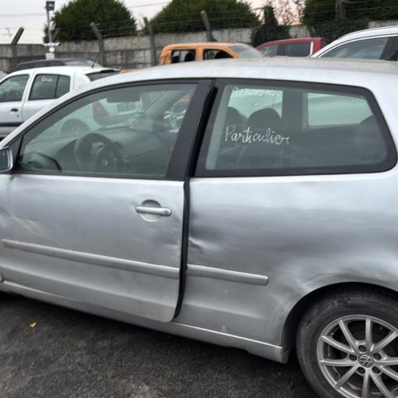 Feu arriere principal droit (feux) VOLKSWAGEN POLO 4 Photo n°6