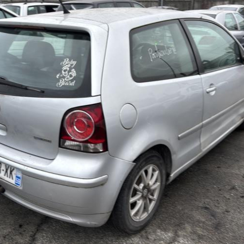 Feu arriere principal gauche (feux) VOLKSWAGEN POLO 4 Photo n°3