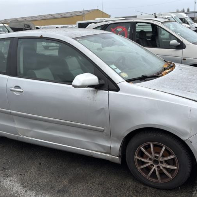 Feu arriere principal gauche (feux) VOLKSWAGEN POLO 4 Photo n°7