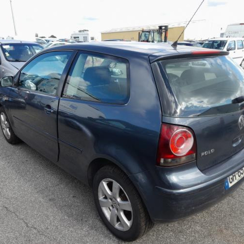 Feu arriere principal gauche (feux) VOLKSWAGEN POLO 4 Photo n°1