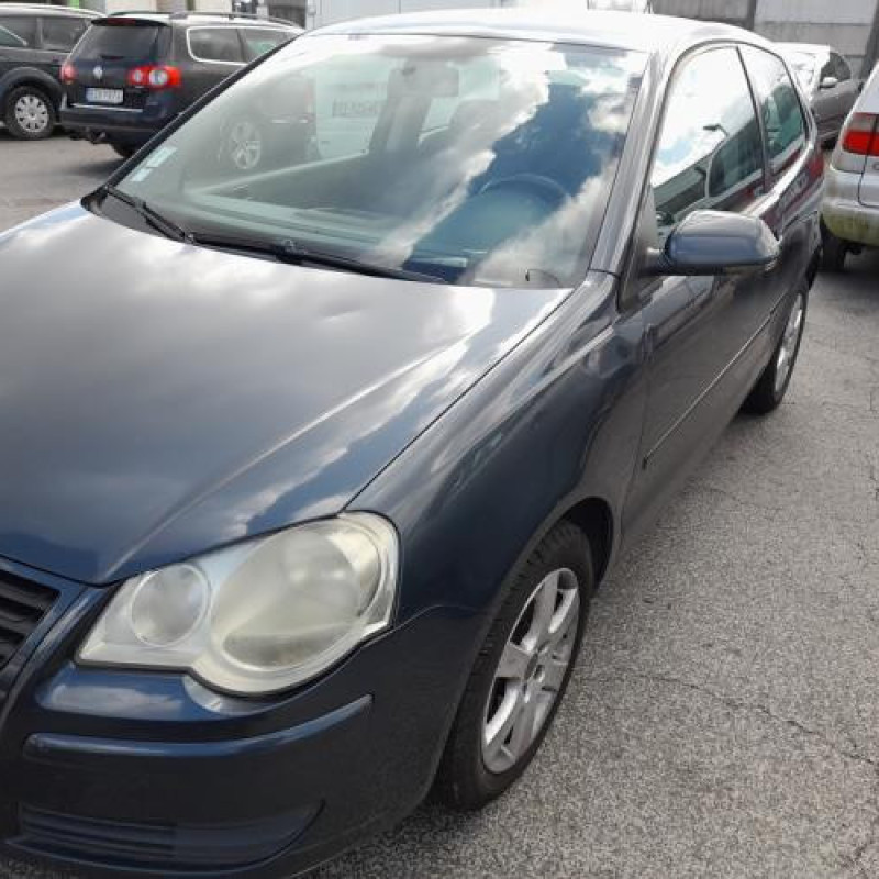 Feu arriere principal gauche (feux) VOLKSWAGEN POLO 4 Photo n°4