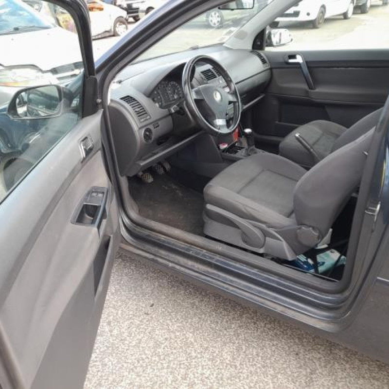 Feu arriere principal gauche (feux) VOLKSWAGEN POLO 4 Photo n°5