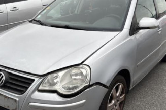 Feu arriere principal gauche (feux) VOLKSWAGEN POLO 4 Photo n°1