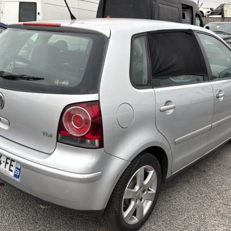 Feu arriere principal gauche (feux) VOLKSWAGEN POLO 4 Photo n°3