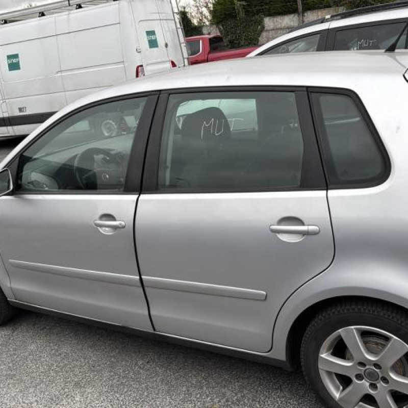 Feu arriere principal gauche (feux) VOLKSWAGEN POLO 4 Photo n°6