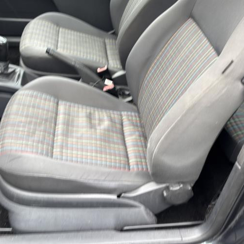 Feu arriere principal droit (feux) VOLKSWAGEN POLO 4 Photo n°12