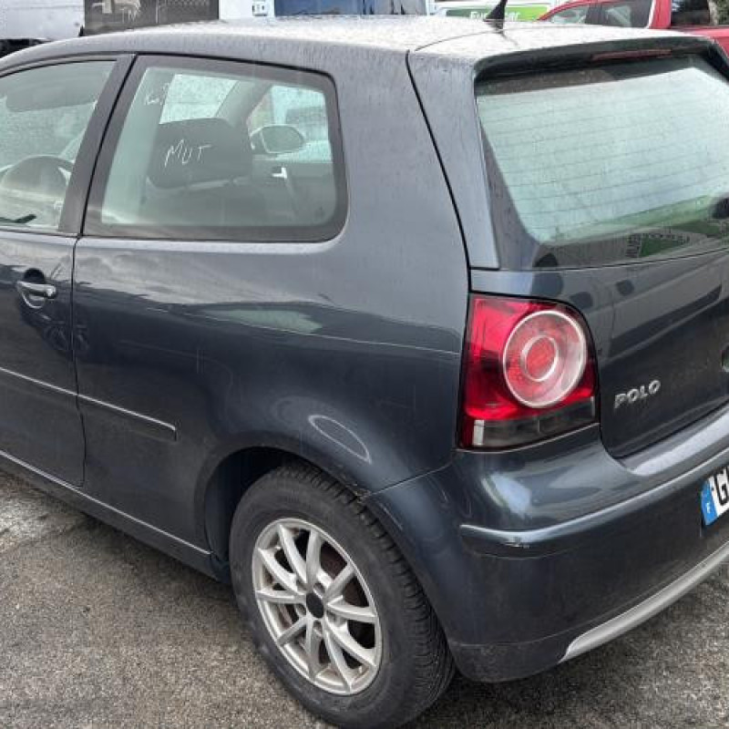 Feu arriere principal gauche (feux) VOLKSWAGEN POLO 4 Photo n°4