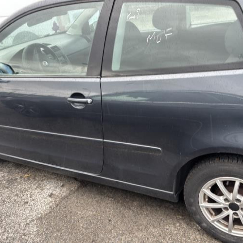 Feu arriere principal gauche (feux) VOLKSWAGEN POLO 4 Photo n°6