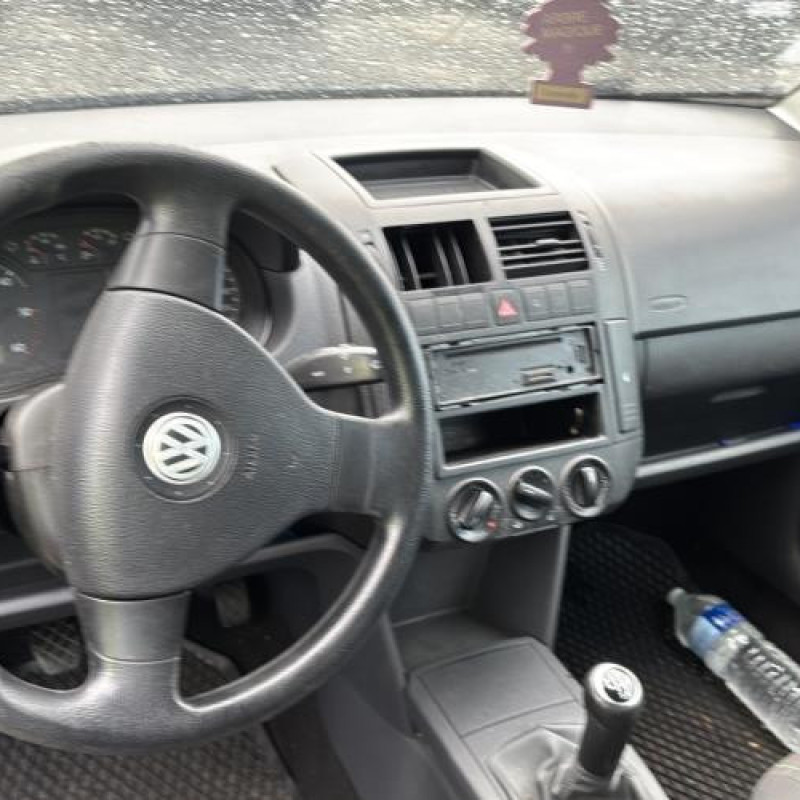 Feu arriere principal gauche (feux) VOLKSWAGEN POLO 4 Photo n°14