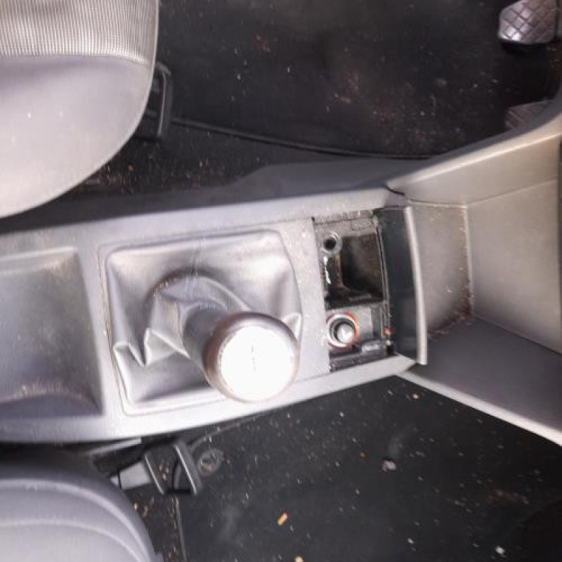 Feu arriere principal droit (feux) VOLKSWAGEN POLO 4 Photo n°8