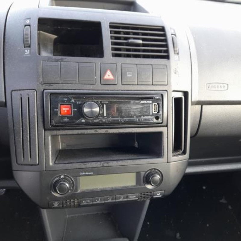 Feu arriere principal droit (feux) VOLKSWAGEN POLO 4 Photo n°9