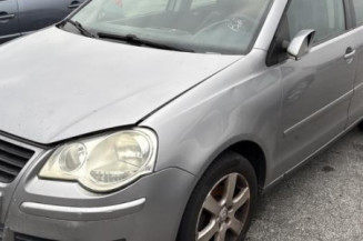 Feu arriere principal gauche (feux) VOLKSWAGEN POLO 4 Photo n°1