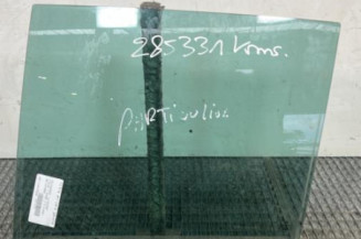 Vitre arriere gauche VOLKSWAGEN TIGUAN 1 Photo n°1