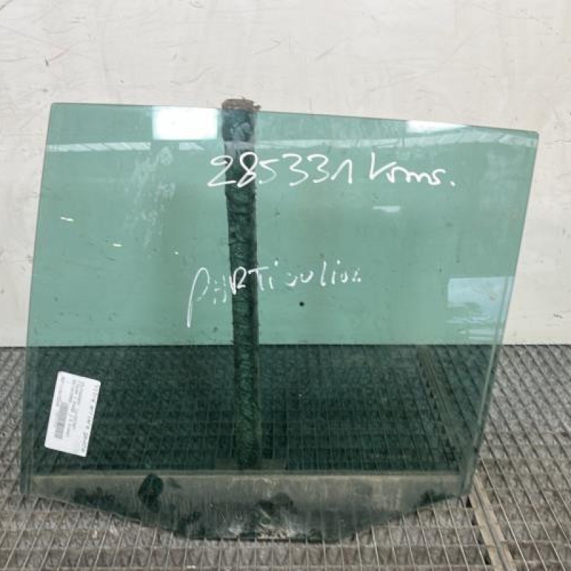 Vitre arriere gauche VOLKSWAGEN TIGUAN 1 Photo n°1