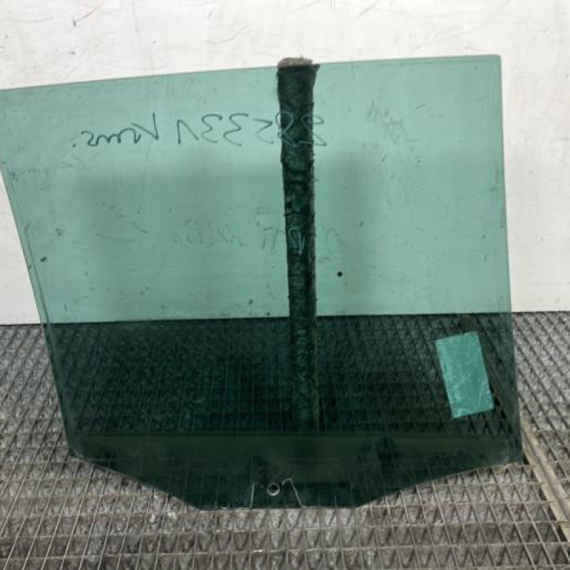 Vitre arriere gauche VOLKSWAGEN TIGUAN 1 Photo n°4