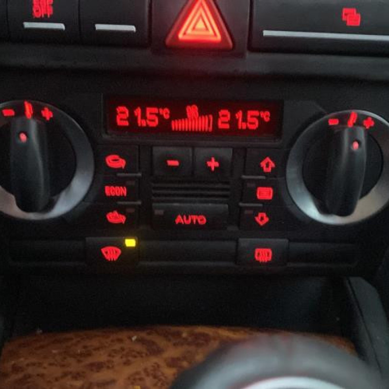 Pretensionneur de ceinture avant gauche AUDI A3 2 Photo n°13