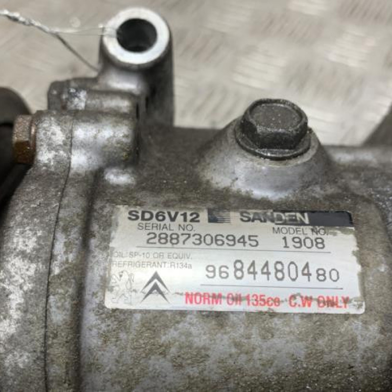 Compresseur clim CITROEN C3 1 Photo n°2
