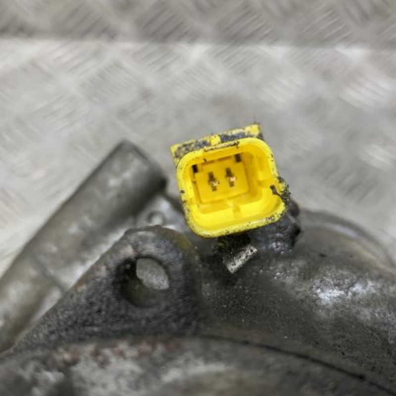 Compresseur clim CITROEN C3 1 Photo n°3