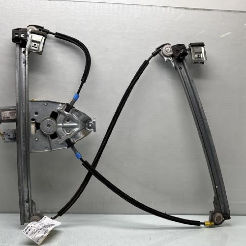 Leve vitre electrique avant droit PEUGEOT 607 Photo n°1