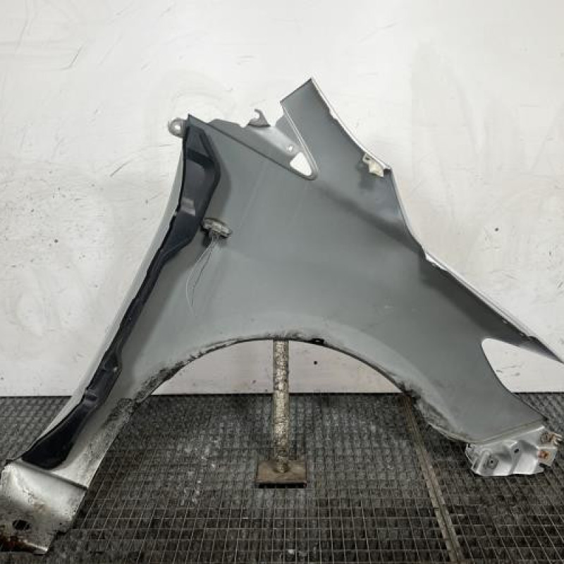 Aile avant gauche MAZDA 5 1 Photo n°4